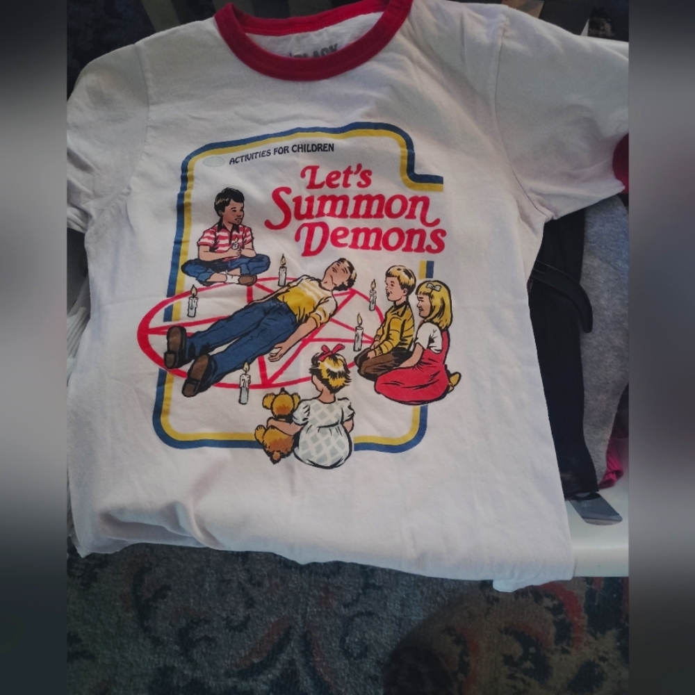 Graphic tee
